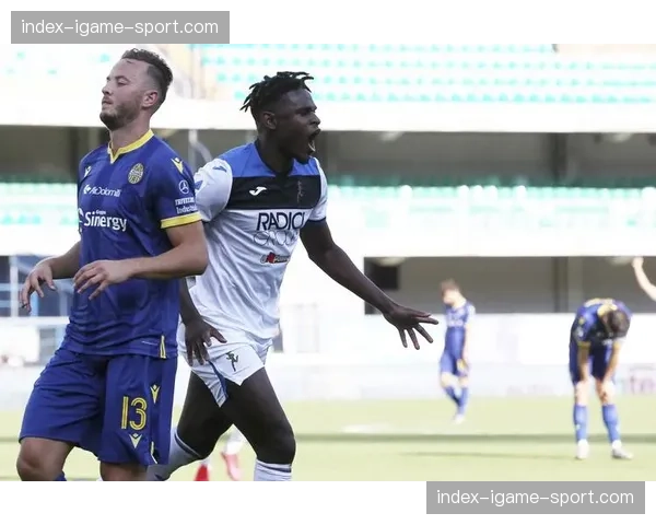 亚特兰大3-1罗马，萨帕塔两度利用肋部空当完成射门